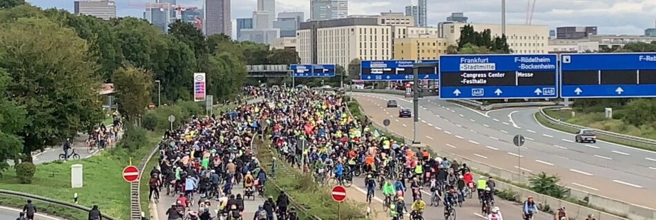 Ein Fahrradmeer auf der A648